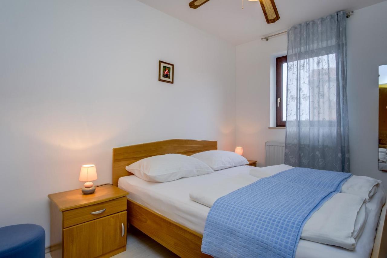 Apartments Anci 말리로시니 외부 사진